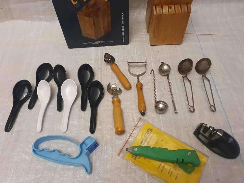 Деревянная подставка для ножей
Нож садовый
Цены уточнять