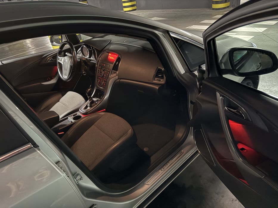 Opel astra рідна фарба