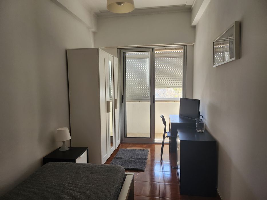 Quarto para arrendar  - Benfica