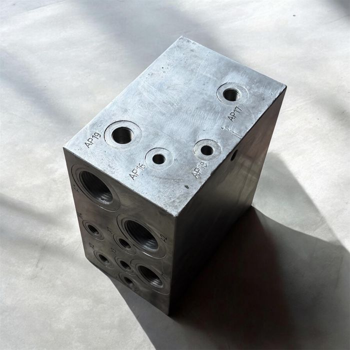 Система клапанів lakomec manifold systems 324371F