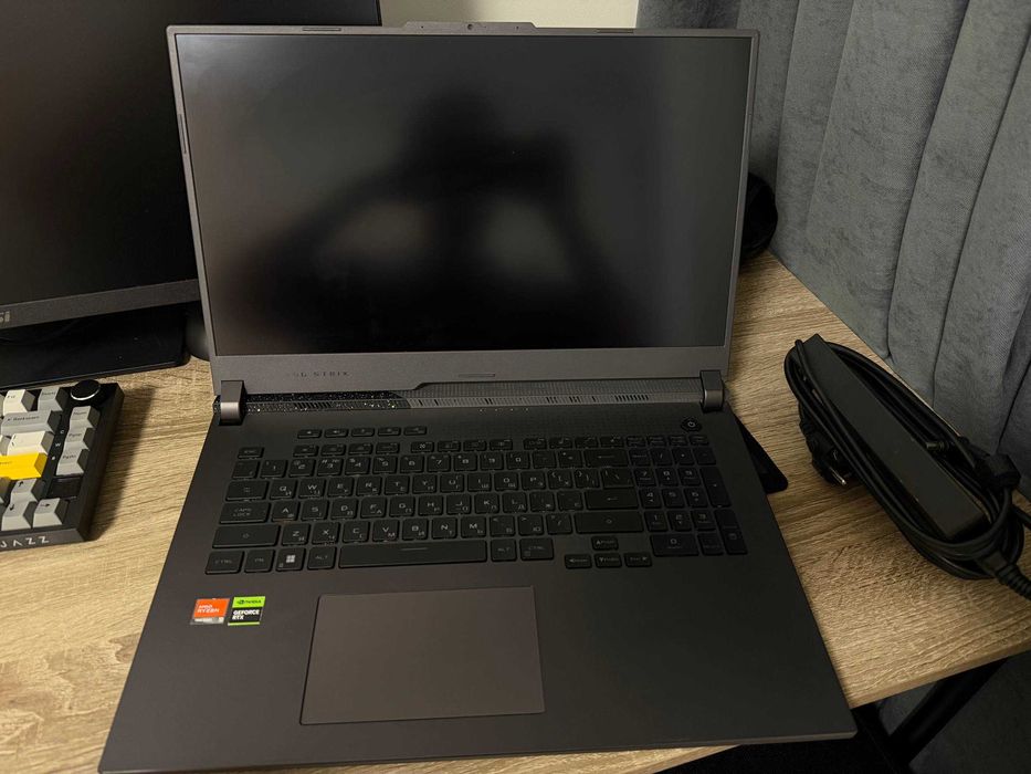 Ноутбук Asus ROG Strix G17 G713PU