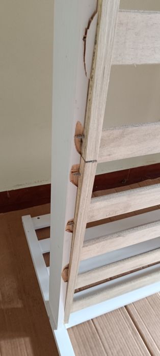 Cama de solteiro usada com estrado