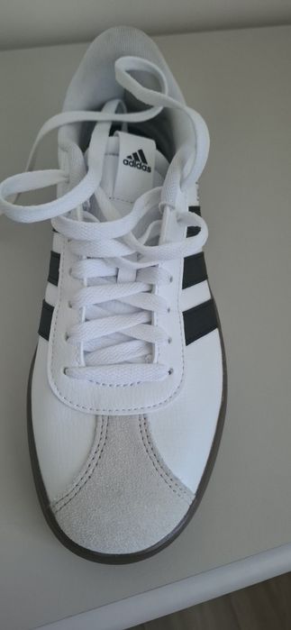 Кросівки білі Adidas
