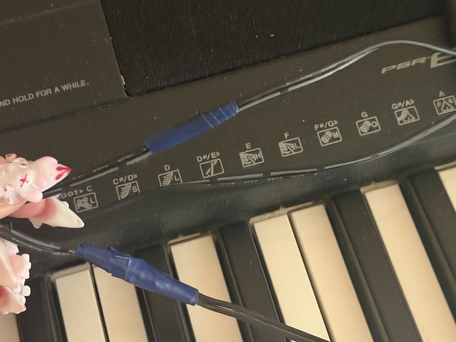 синтезатор Yamaha psr e343