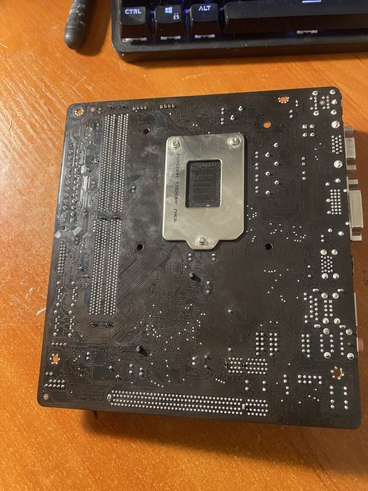 материнская плата GA-H110M-S2V soket1151 DDR4