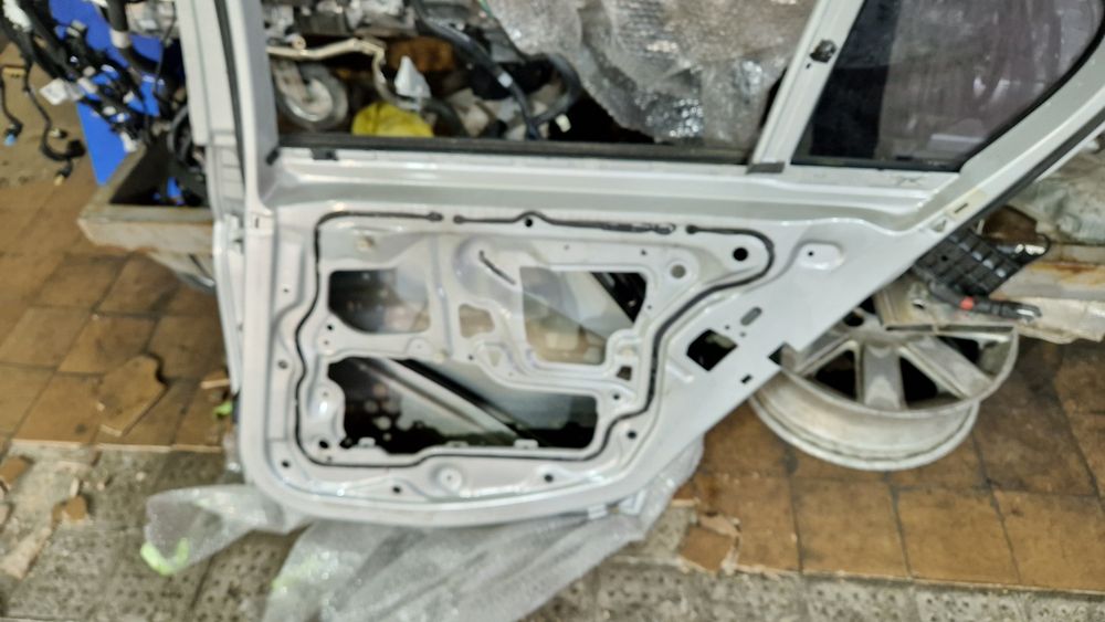 Дверь бмв е90 задняя правая