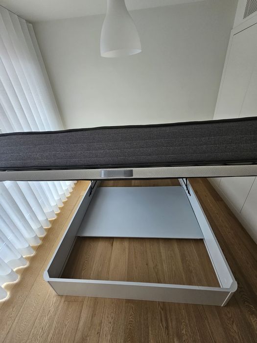 Cama  casal com arrumacao + colchao 1.60 cm x 2.00 cm