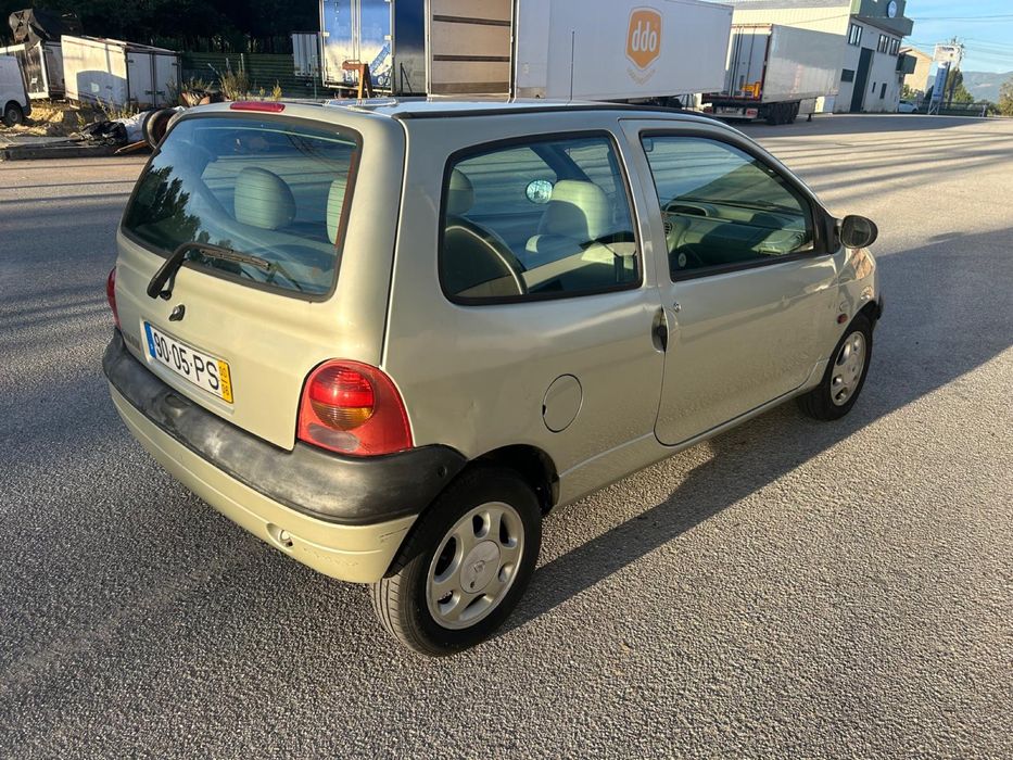renault twingo initialle