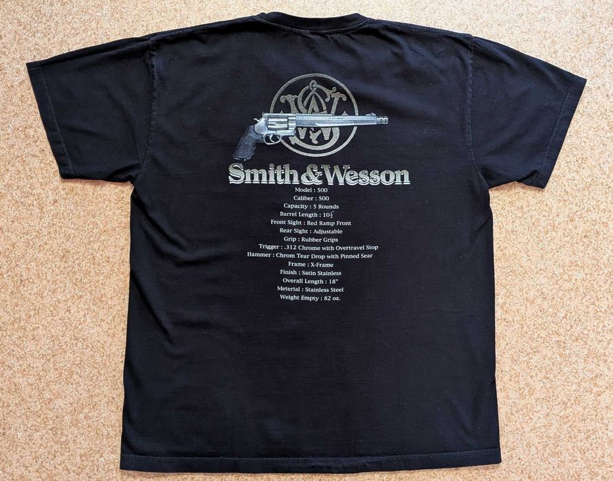 Винтажная футболка Survivors Smith & Wesson Model 500