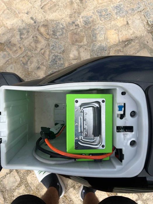 Scooter Elétrica KING K50 – Comprada em Agosto – como nova- Bateria Amovível + Mala