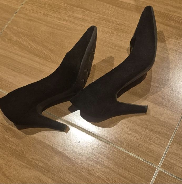 Sapato de salto 35