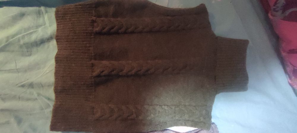 2 coletes e uma camisola