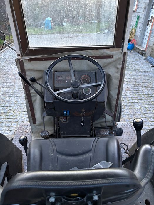 Trator Renault 65-32