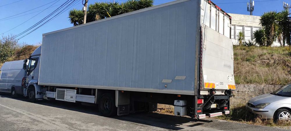 IVECO STRALIS 330 (Usado em bom estado)