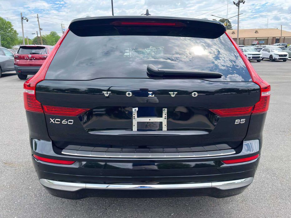 Volvo XC60 B5 Plus Bright Theme      2023