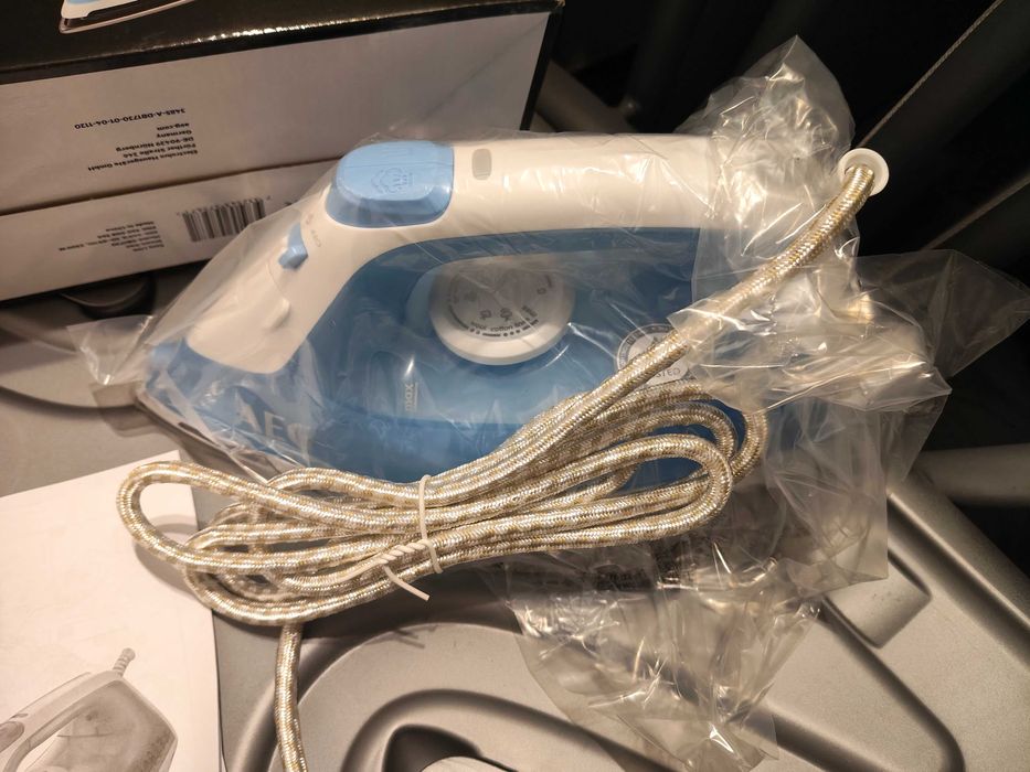 Ferro de engomar a vapor AEG Easyline DB1730, 2300,novo