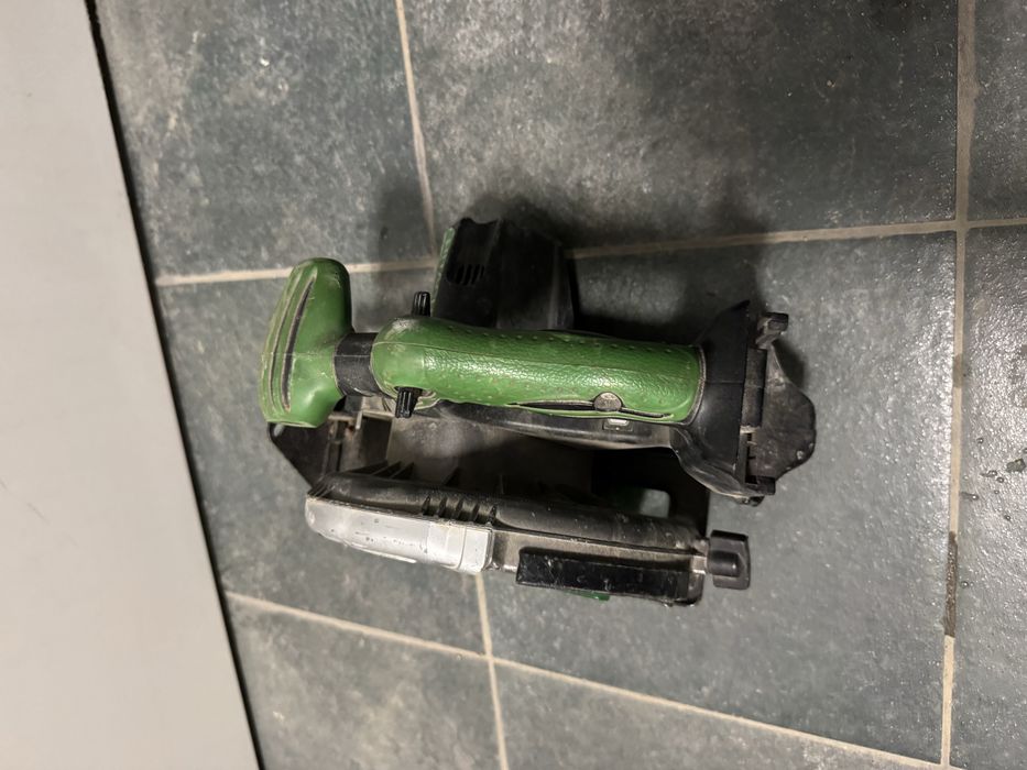 Hitachi pilarka akumulatorowa
