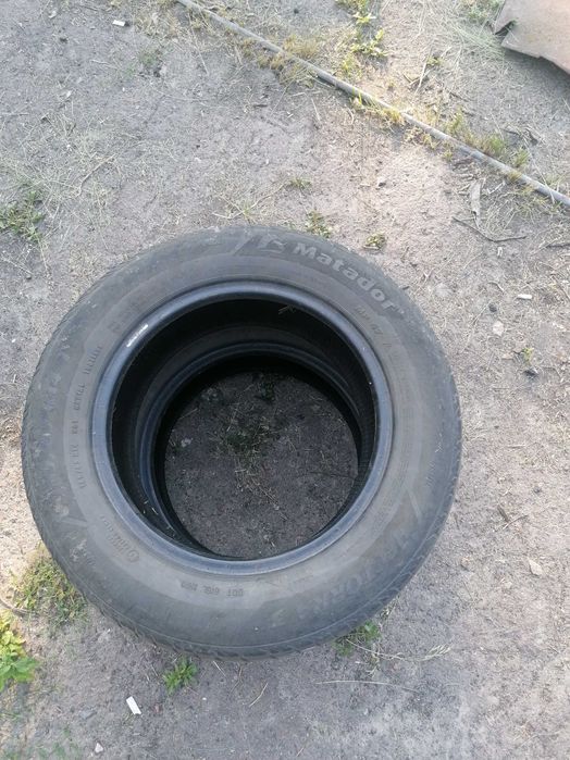 Продам колеса на 4 болта R 14 з резиною в комплекті розмір 185/65 R14