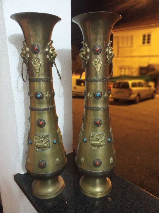 Jarrões latão 60 cm altura valor por cada