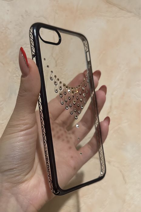 Продам комплект чехлов на 7/8 айфон