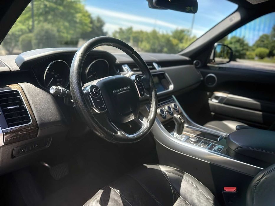 Land Rover Range Rover Sport HSE      2016