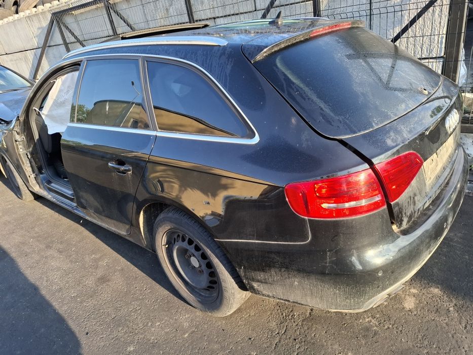 Audi a4b8 klapa .drzwi