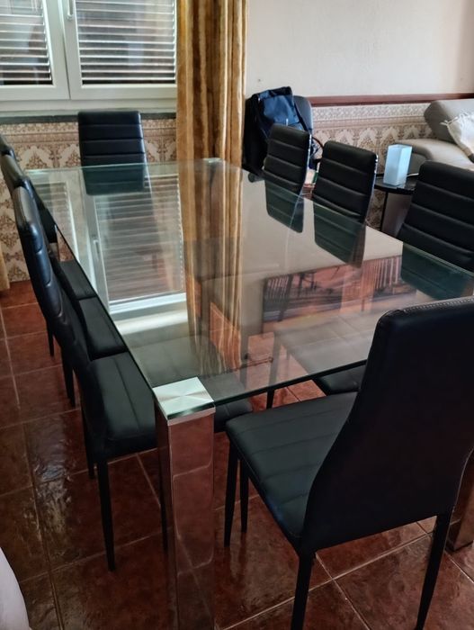 Mesa de Vidro e Cadeiras