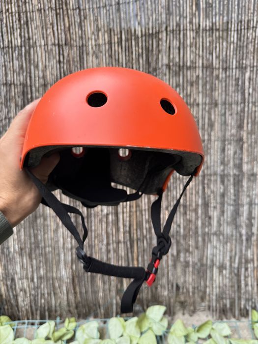 Capacete de Criança Regulável Laranja (Bicicleta / Skate / Trotinete) - Excelente Estado