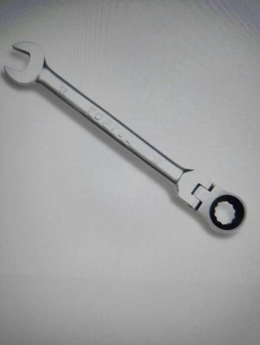 Продам набір ключів комбінованих з тріскачкою та шарніром 8-19мм