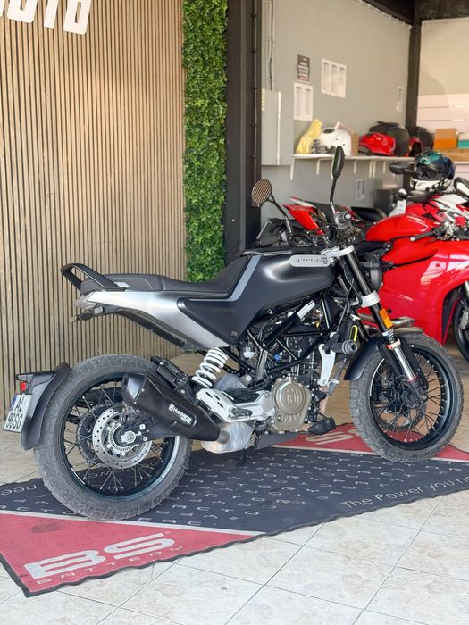 Husqvarna Svartpilen 125