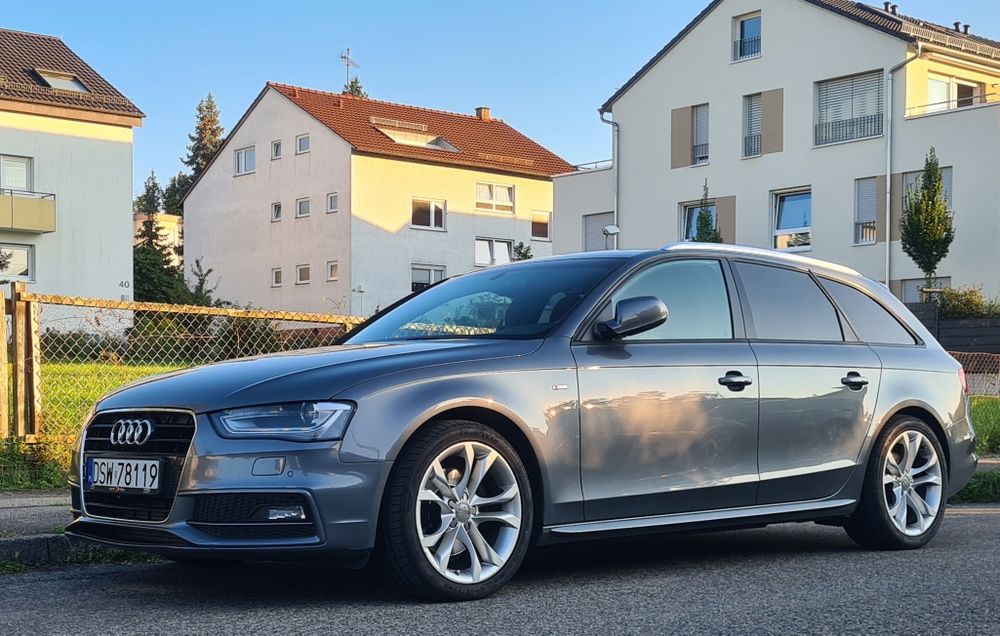 Audi A4 B8 2.0TDI Lift - Sline