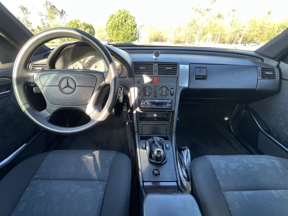 Mercedes C200D - 1994 - Certificado Caramulo