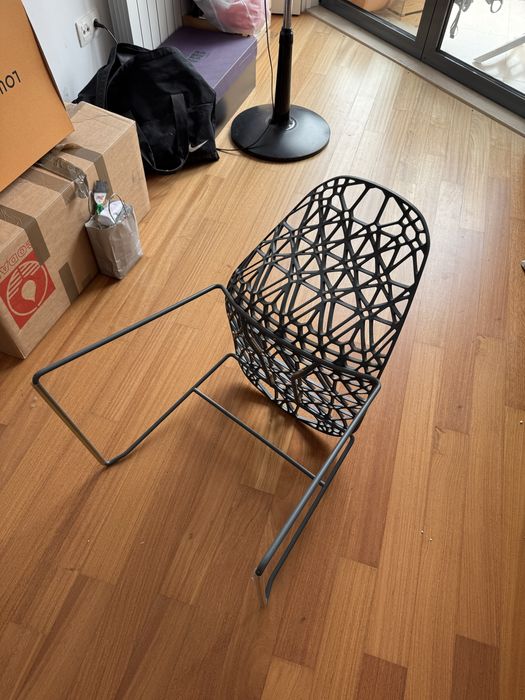 Cadeira tipo eames