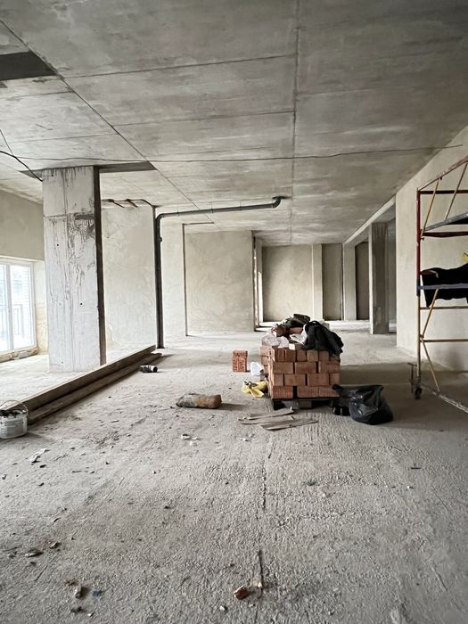 ФАСАДНЕ приміщення в новобудові, ЩЕРБАНЮКА-Г.МАЙДАНУ