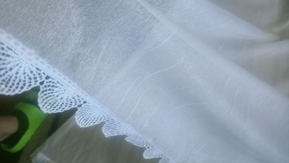 Duża firana z koronką