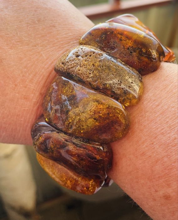 Nowa bransoleta z bałtyckich bursztynów