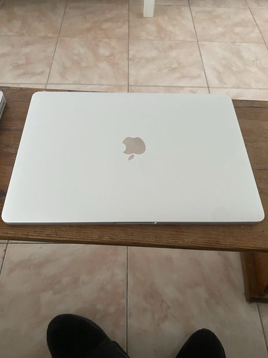 Macbook pro 2019 250 gb
