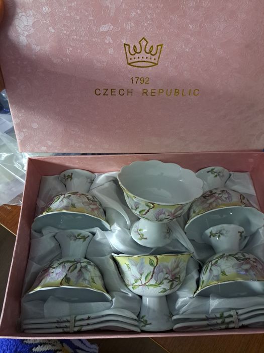 Набор креманок в коробке.