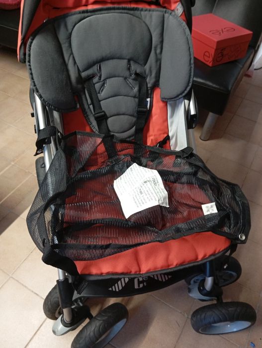 Carrinho de passeio para bebé