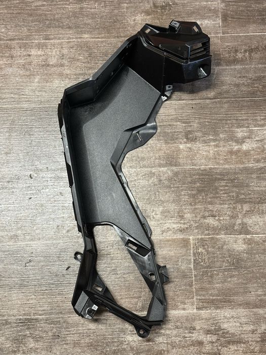 Lewa podloga podest honda adv 350