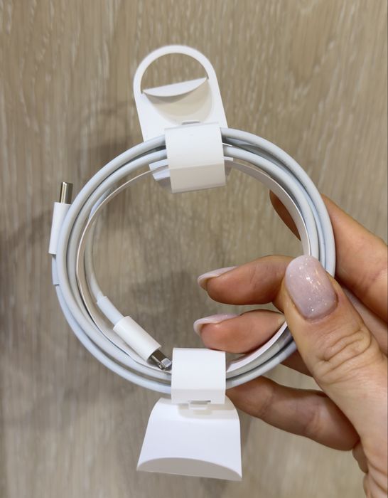 Кабель синхронізації даних Apple USB-C to Lightning Cable 1m (MUQ93)