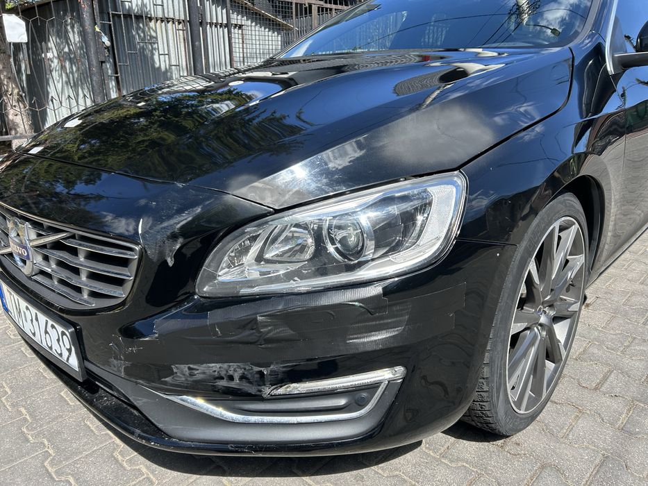 Volvo s60 t5 245hp, lekko uszkodzne , boagata wersja !