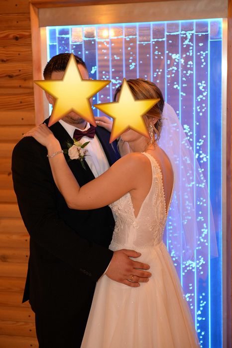 Przepiękna suknia ślubna plus dwa welony
