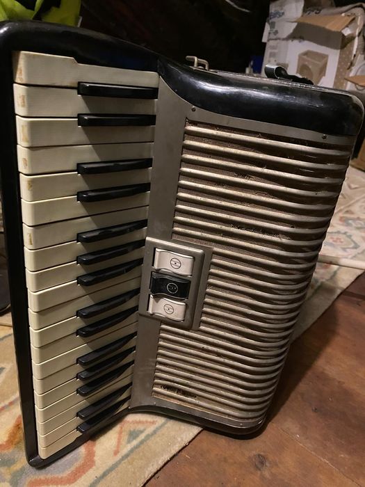 Acordiao em bom  estado