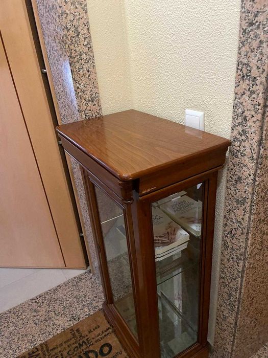 Móvel para sala cristaleira