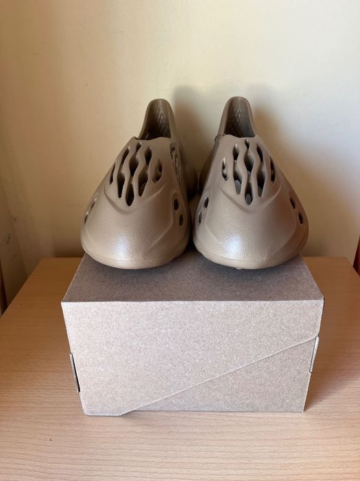 Yeezy Foam RNNR 'Clay Tape'