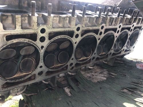 Мотор м 104. 2,8 (все комплектуюшие есть)