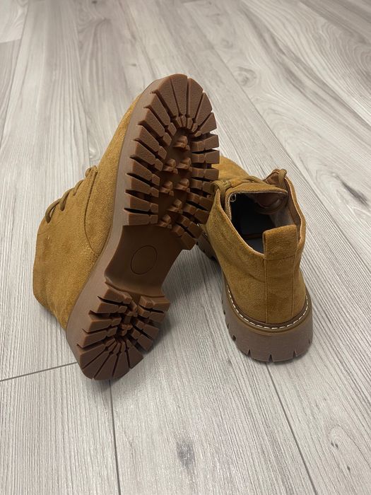 Зимове чоловіче взуття, нове.