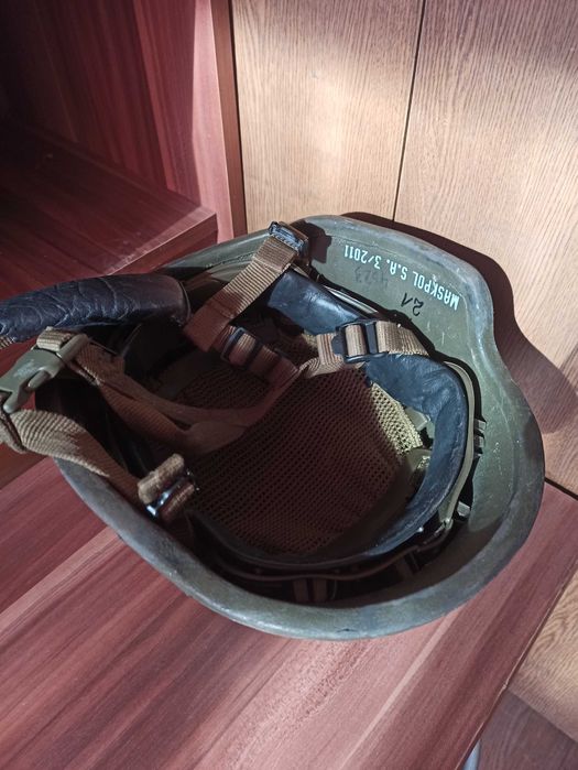 Hełm kompozytowy wz.2005 z pokrowcem MASKPOL r.2011