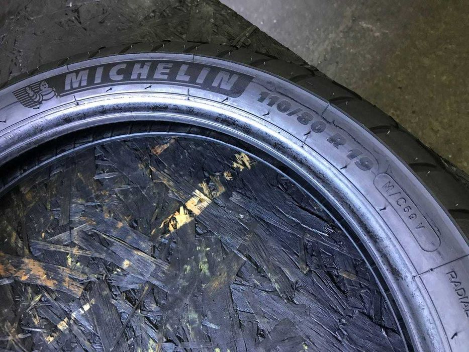 Мото шини 110/80 R19 Michelin Anakee Adventure (2428М)